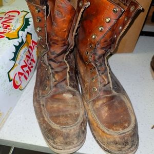 Red wing shoes boots